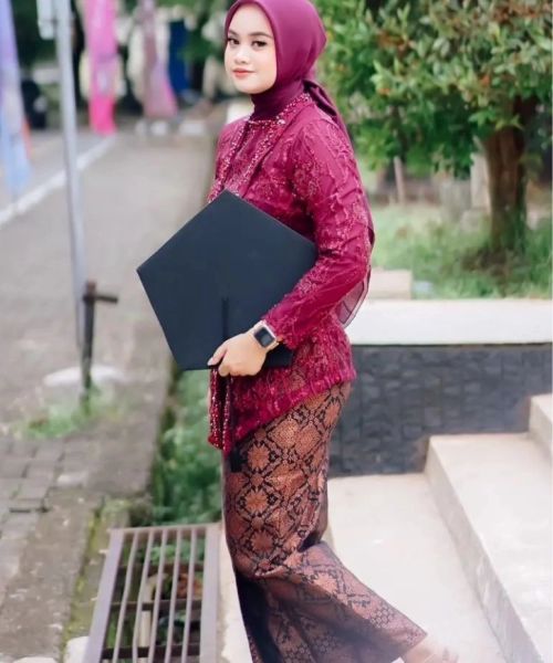 Sewa Kebaya Wisuda
