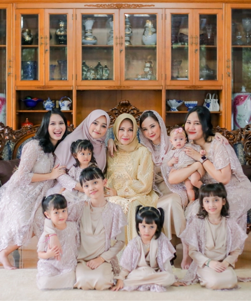 Pembuatan Kebaya